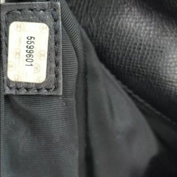 CHANEL XXL 100% AUTH leather Boston travel/gym bag - Picture 6 of 14